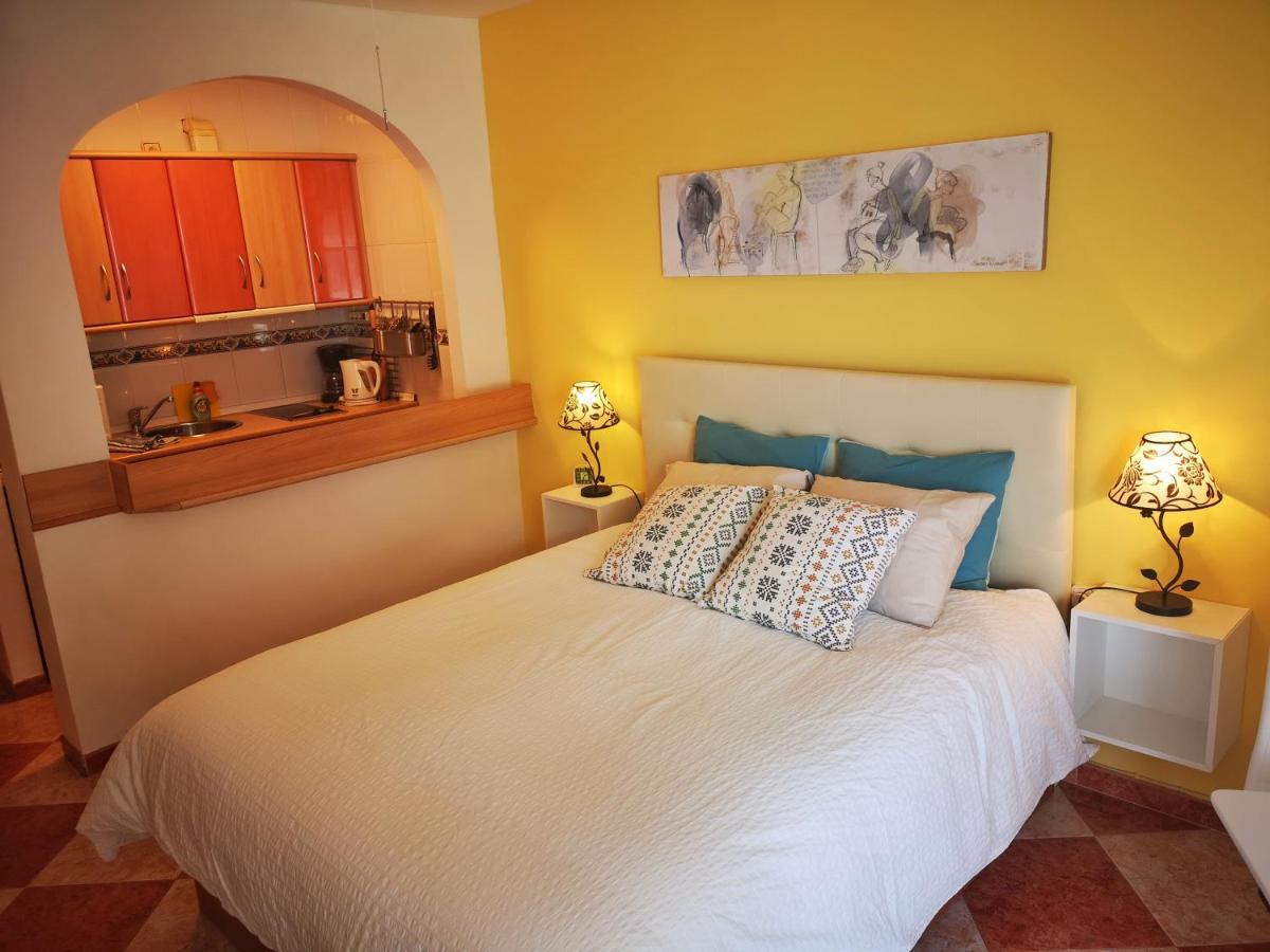 Ferienwohnung Studio Beso Del Mar Nerja Exterior foto